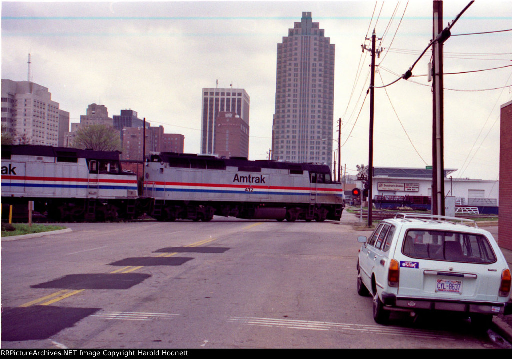 AMTK 412 leads the Silver Star northbound